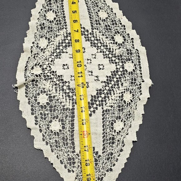 VTG Linen Table Runner Chunky Cross Stitch Tulips Doilies Repurpose For Crafts - Picture 7 of 16